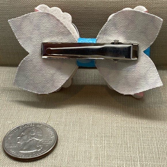 Sassy girls hair bow - Picture 3 of 3